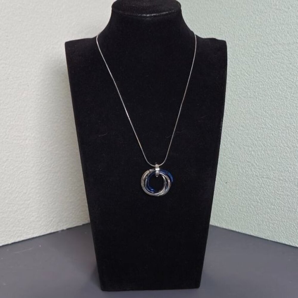 Interlocking Blue and‎ Silver Circles Pendant in Stainless Steel (NWOT)